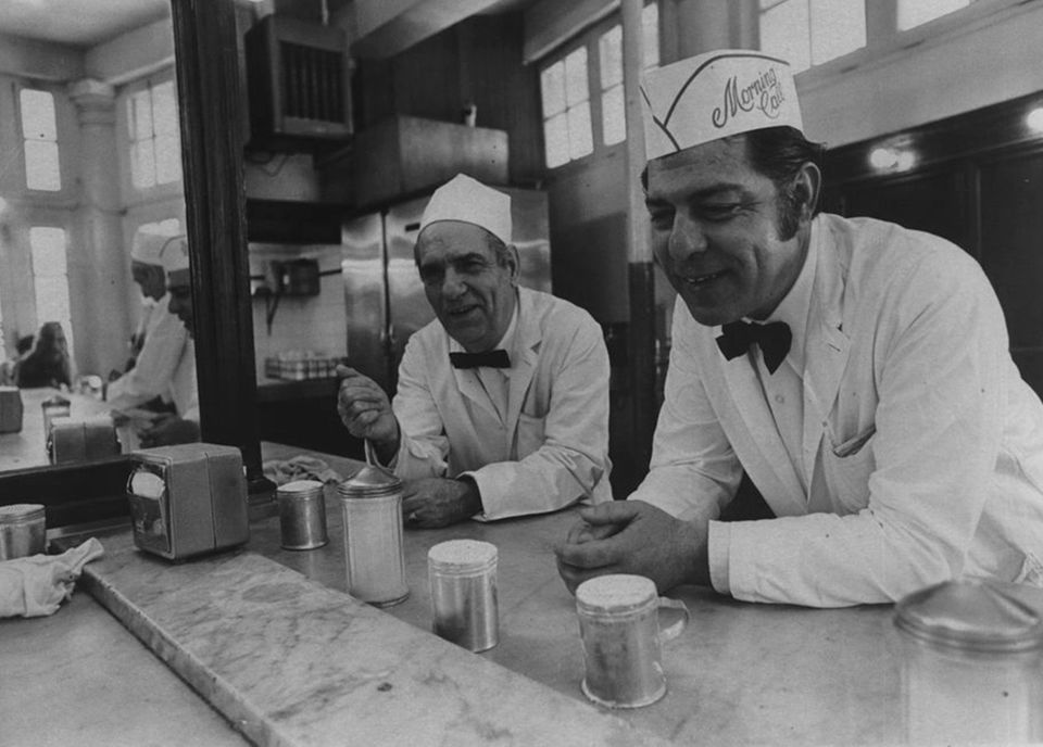 Morning Call waiters 74